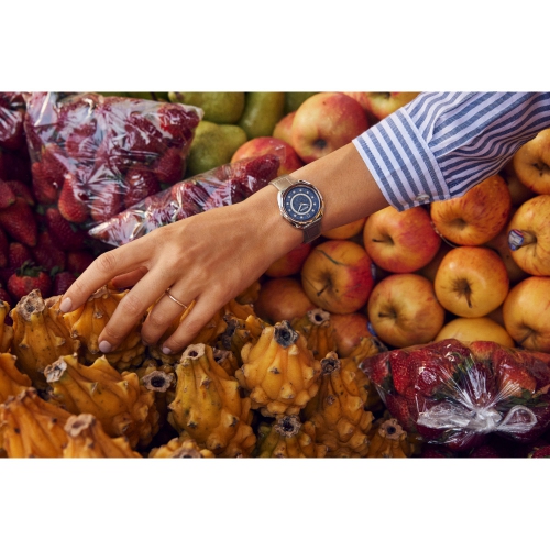 Boîtier et bracelet en acier inoxydable argenté et cadran bleu à quartz double cadran bleu 34&nbsp;mm de Bulova