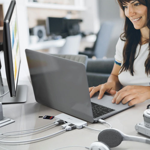 j5create USB-C Multi-Port Hub with Power Delivery Docking Station