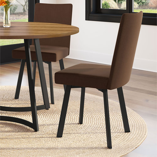 Chaise de salle à manger contemporaine en polyester Elmira - Brun cannelle/Noir