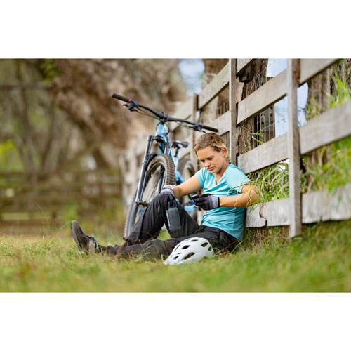 Ordinateur de cyclisme solaire à écran tactile GPS Edge 840 de Garmin (010-02695-20)