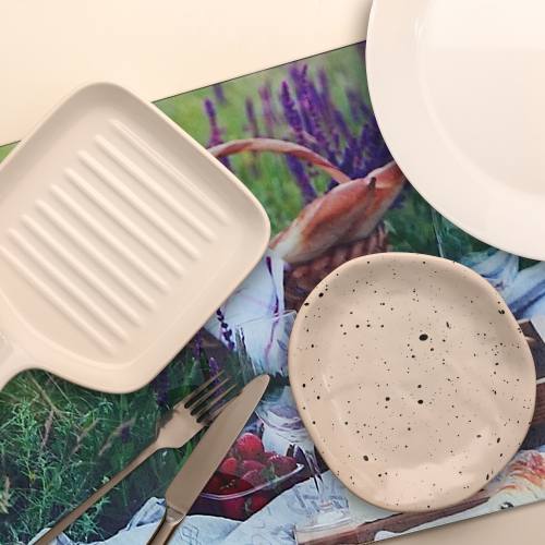 Maison Concepts Print En Verre À Découper Pique-Nique Sur Lavender Field - Ensemble De 2