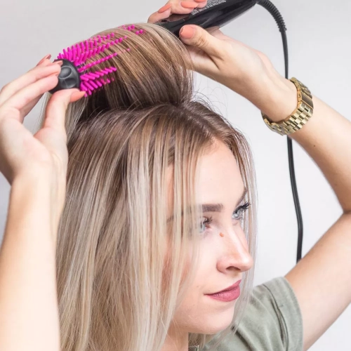 Revlon Pro Collection Heated Silicone Bristle Curl Brush Black - 1"