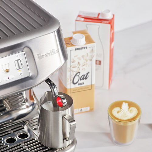 Machine à espresso Barista Touch Impress de Breville avec mousseur à lait et moulin à café - Truffe noire