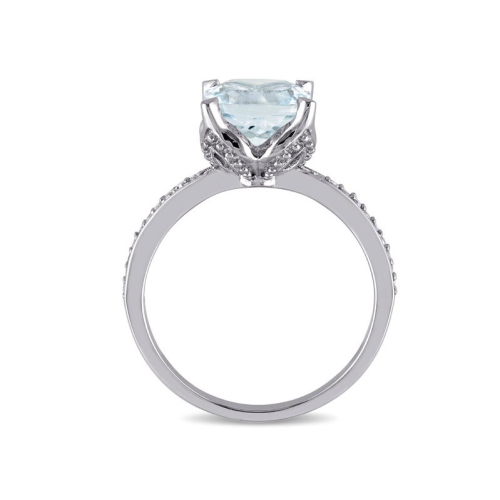 1.75 Carat Aquamarine Cushion-Cut Ring in 10K White Gold with Diamonds