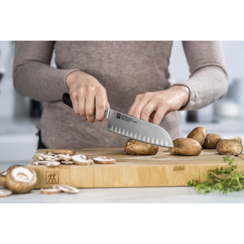 Couteau Santoku DE 7 po ALL * Star DE ZWILLING, argenté
