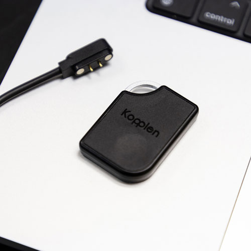 Dispositif de repérage d'article OmniTag Essential de Kopplen avec application Localiser d'Apple - Paquet de 4 - Noir