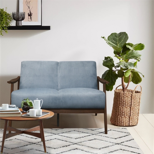 Causeuse recouverte de velours Carlson de LexIcon - Gris bleu et noyer foncé