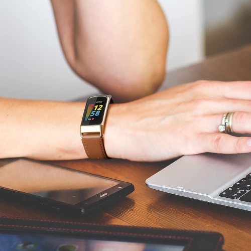 Bracelet cuir véritable compatible avec les bracelets charge 5 de Fitbit pour femmes, bracelet sport cuir véritable respirant souple pour Tracke