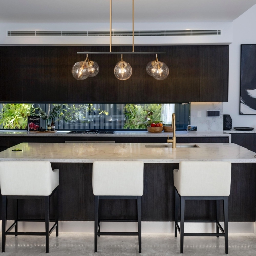 Modern Farmhouse Black Chandelier, 6-Light Black and Brass Gold Dining Room Island Chandelier with Seeded Glass Shade