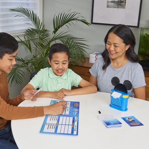 Family Feud: Disney Edition [Board Game, 3+ Players]