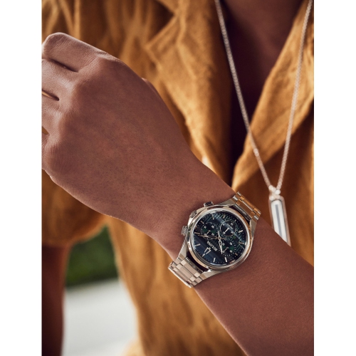 Bulova Mens CURV HPQ Watch 44mm Silver-Tone Stainless Steel Case and Bracelet with Green Dial