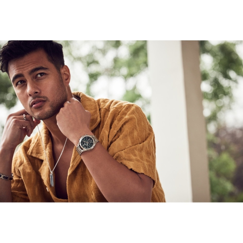 Bulova Mens CURV HPQ Watch 44mm Silver-Tone Stainless Steel Case and Bracelet with Green Dial