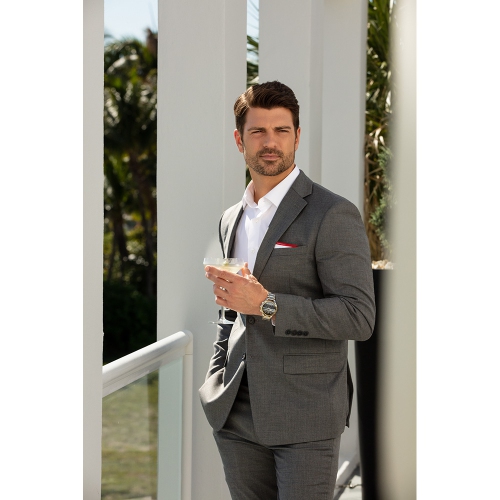 Montre homme CURV HPQ de Bulova 44 mm avec boîtier et bracelet en acier inoxydable deux tons et cadran noir