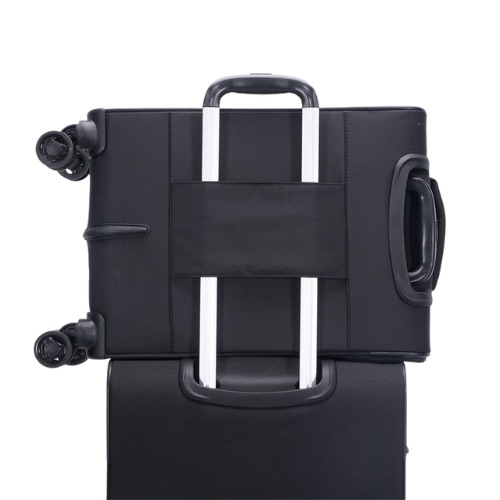 JUMP – Masterpiece à parois souples avec 4 roulettes, très légère et extensible, format moyen