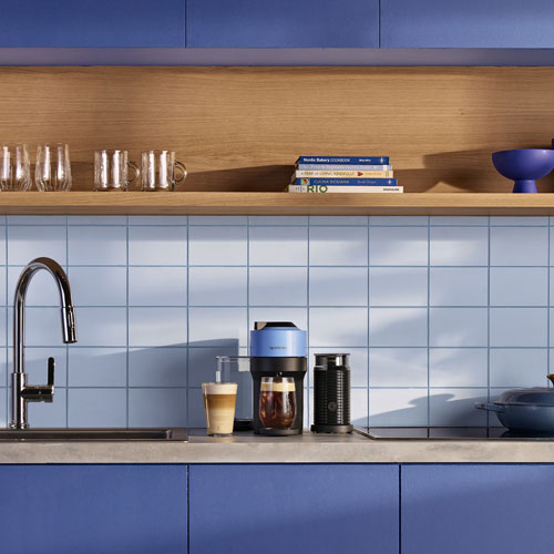 Ensemble avec machine à café/espresso Vertuo Pop+ de Nespresso par De'Longhi - Bleu Pacifique