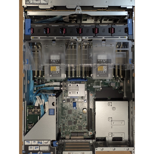 Remis à neuf - HPE DL380 Gen10 12 baies LFF 2x Xeon Bronze 3106 8C, 32&nbsp;Go RAM, SANS HDD, P408i-A SR Raid, PAS DE système d'exploitation