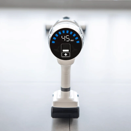 Aspirateur-balai Greenworks 24 V, batterie de 4Ah V et chargeur inclus