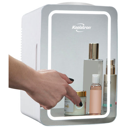 Miniréfrigérateur autonome de 0,21 pi³ de Koolatron avec miroir de maquillage lumineux - Argenté