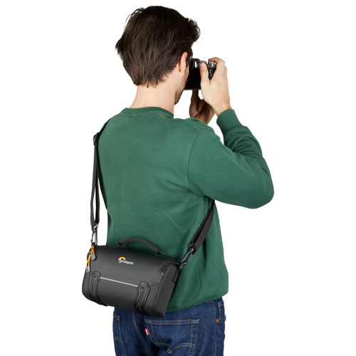 Sac Adventura SH 160 III de Lowepro pour appareil photo numérique - Noir