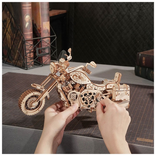 Mind Games 3D Wooden Puzzle Cruiser Motorcycle Model Kit for Adults Wooden Craft Puzzle for Teens for Kids