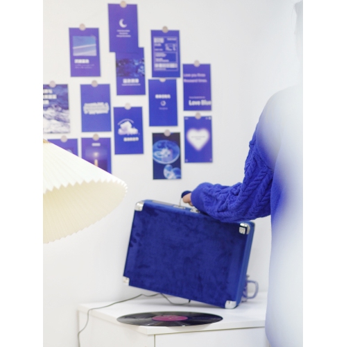 Arkrocket Curiosity Bluetooth Turntable Retro Suitcase 3-Speed Record Player with Built-in Speakers-Klein Blue