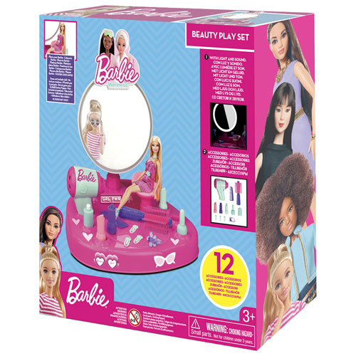 Barbie set playing online