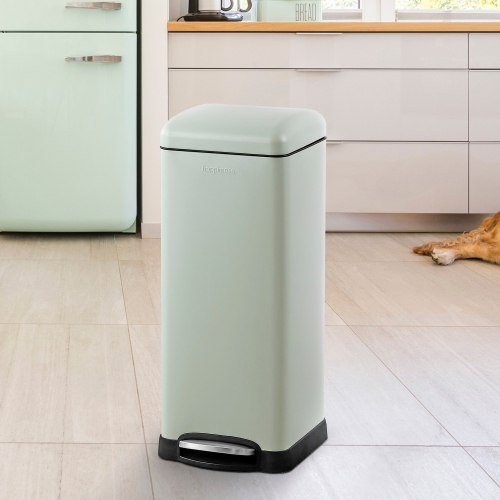 Betty Retro Step-Open Trash Can with Liners