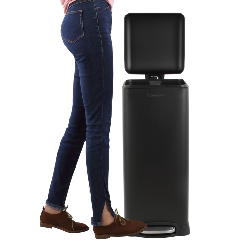 Betty Retro Step-Open Trash Can with Liners