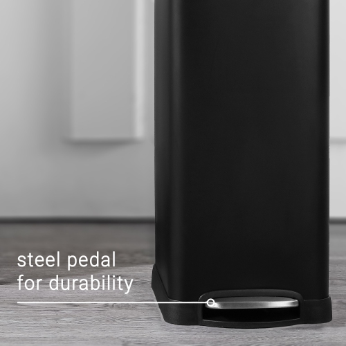 Betty Retro Step-Open Trash Can with Liners