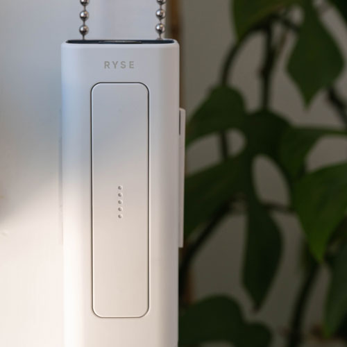 Moteur de stores intelligents SmartShade de RYSE - Blanc