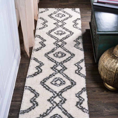 Deia Moroccan Style Diamond Shag Area Rug