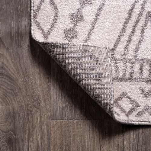 Rih Moroccan Style Diamond Area Rug