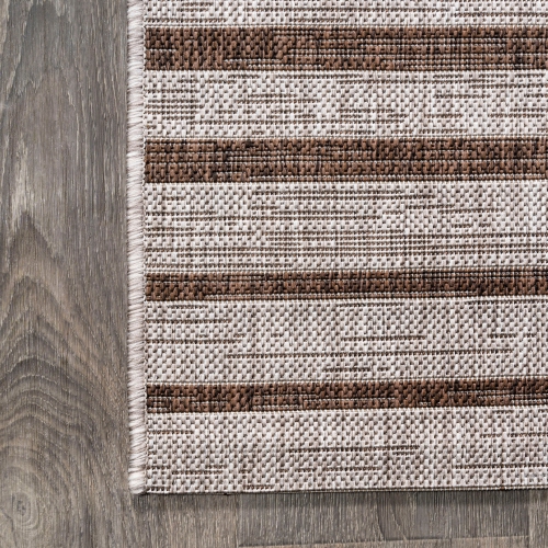 Sukie Modern Offset Stripe Indoor/Outdoor Area Rug