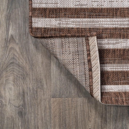 Sukie Modern Offset Stripe Indoor/Outdoor Area Rug