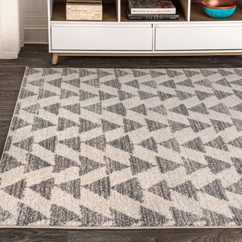 Aisha Moroccan Triangle Geometric Area Rug