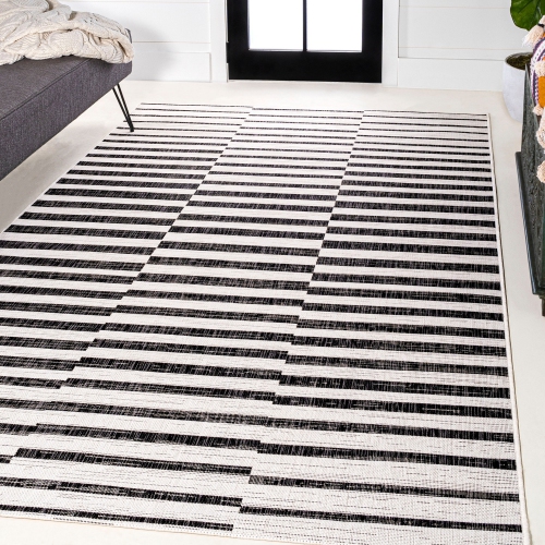 Sukie Modern Offset Stripe Indoor/Outdoor Area Rug