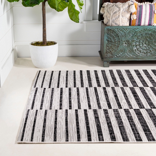 Sukie Modern Offset Stripe Indoor/Outdoor Area Rug