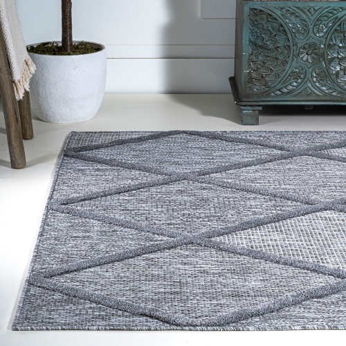 Salines Diamond Trellis Indoor/Outdoor Area Rug