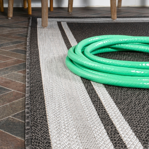 James Modern Border Stripe Indoor/Outdoor Area Rug