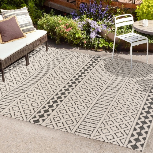 Tapis moderne Ormond, treillis géométrique haut-bas