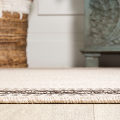 Lucia Classic Diamond Border Indoor/Outdoor Area Rug