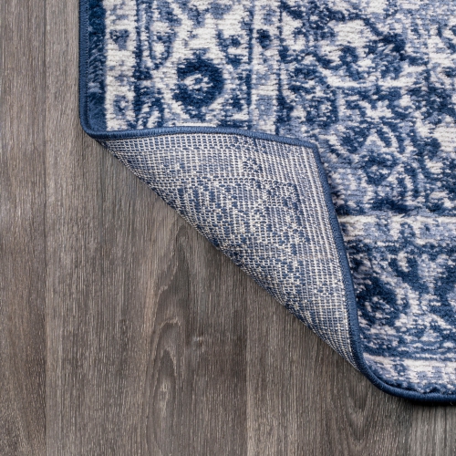 Kelly Rosalia Cottage Medallion Area Rug