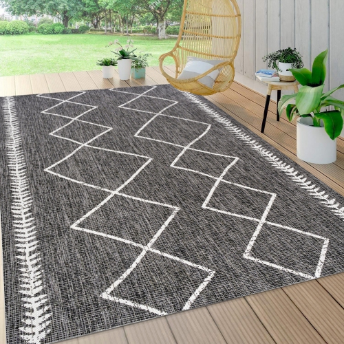 Derya Tribal Diamond Trellis Indoor/Outdoor Area Rug