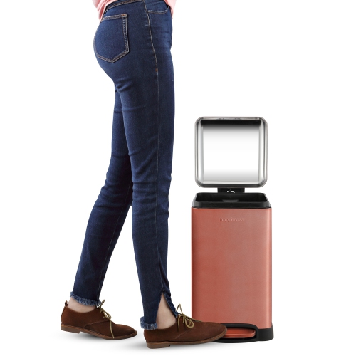 Betty Retro Mini Step-Open Trash Can