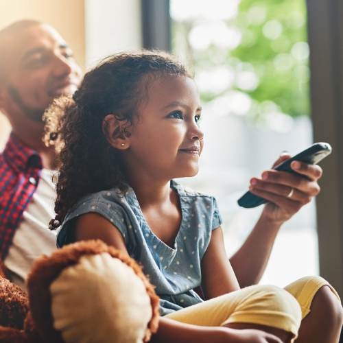 Télécommande universelle ultra mince rechargeable Bluetooth à diffusion en continu de RCA pour 3 appareils - Noir