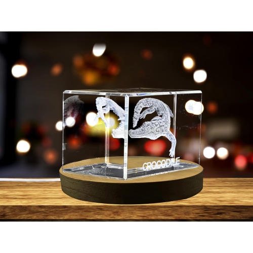 Impressive 3D Engraved Crystal of a Mighty Crocodile - Perfect for Wildlife Enthusiasts and Reptile Lovers