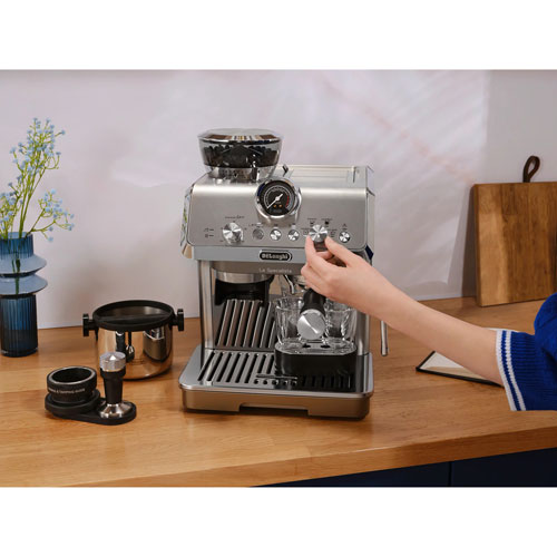 Machine à espresso automatique La Specialista Arte Evo de De'Longhi avec mousseur et moulin à café - Acier inoxydable