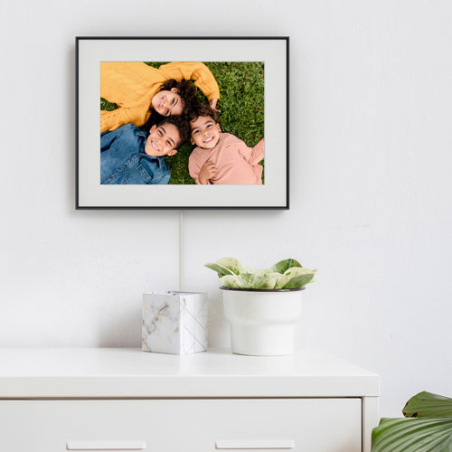 Image 4 of 6.. Aura Walden 15" Wi-Fi Digital Photo Frame