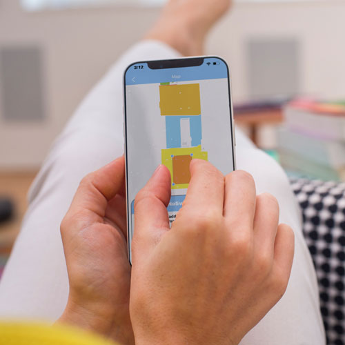 Aspirateur robot-vadrouille connecté Wi-Fi à vidage automatique Dustin de Bobsweep - Bleu marine