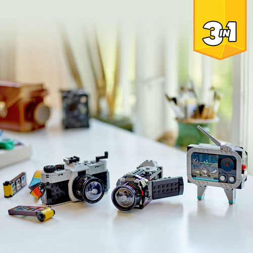 LEGO Creator: Retro Camera - 261 Pieces (31147)